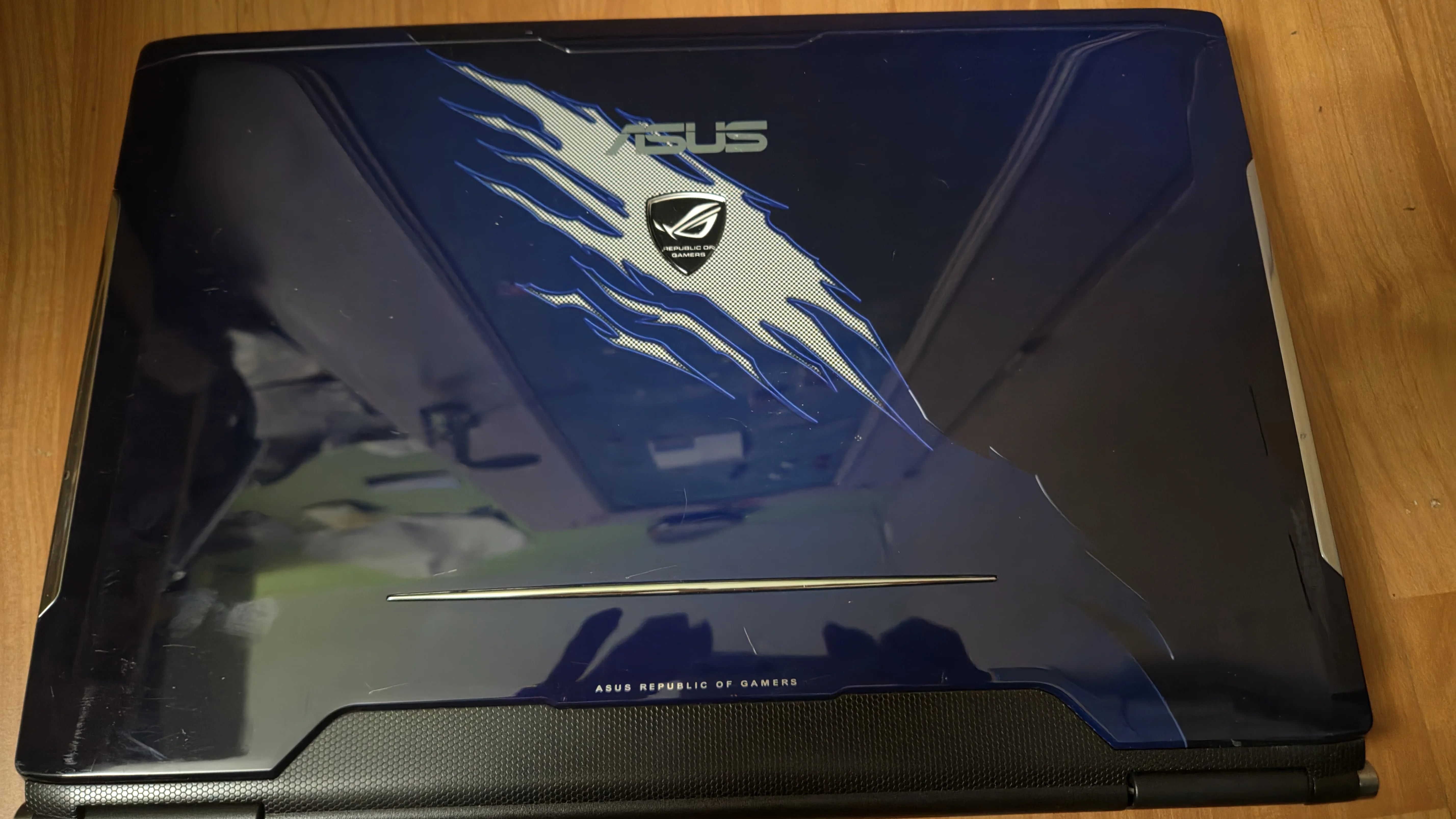 ASUS