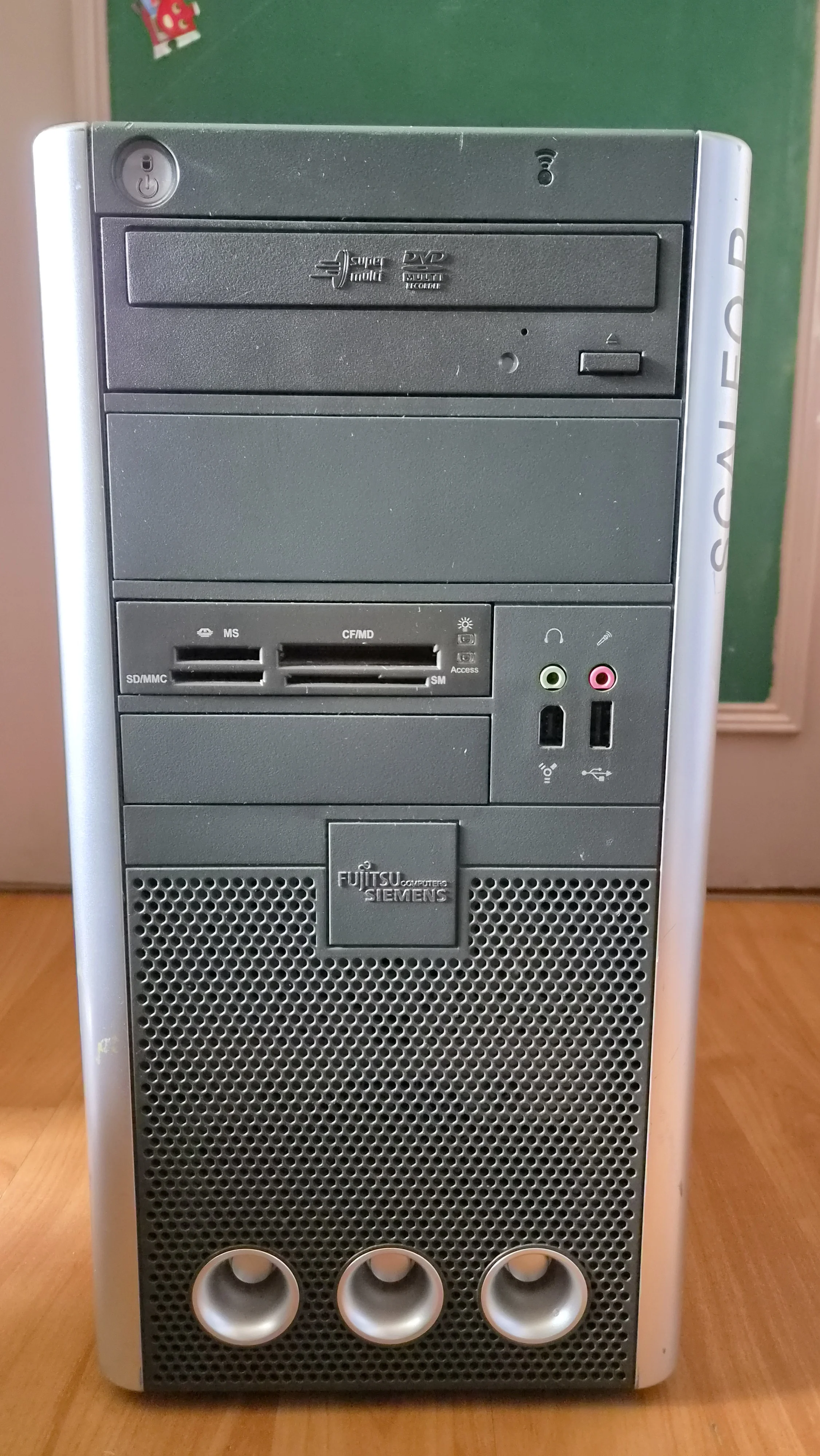 FUJITSU-SIEMENS